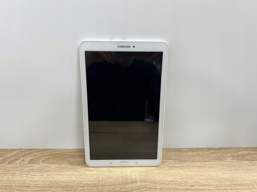 Tablet Samsung GALAXY TAB E 1.5 GB / 8 GB