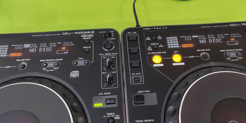Pioneer CDJ-1000MK3 & MK2 セット Pioneer CDJ-1000MK3 & MK2 セット Pioneer DJ CDJ-1000MK3 2set