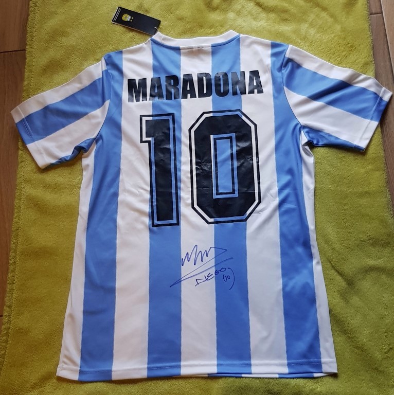 Diego Maradona - koszulka z autografem!