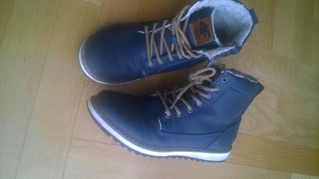 4F CIEPŁE TRAPERKI BOTKI kozaki R.35 W.22