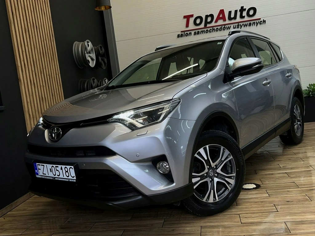 Toyota RAV-4 LIFT/ 2.0 d4d /bezwypadkowa /navi /