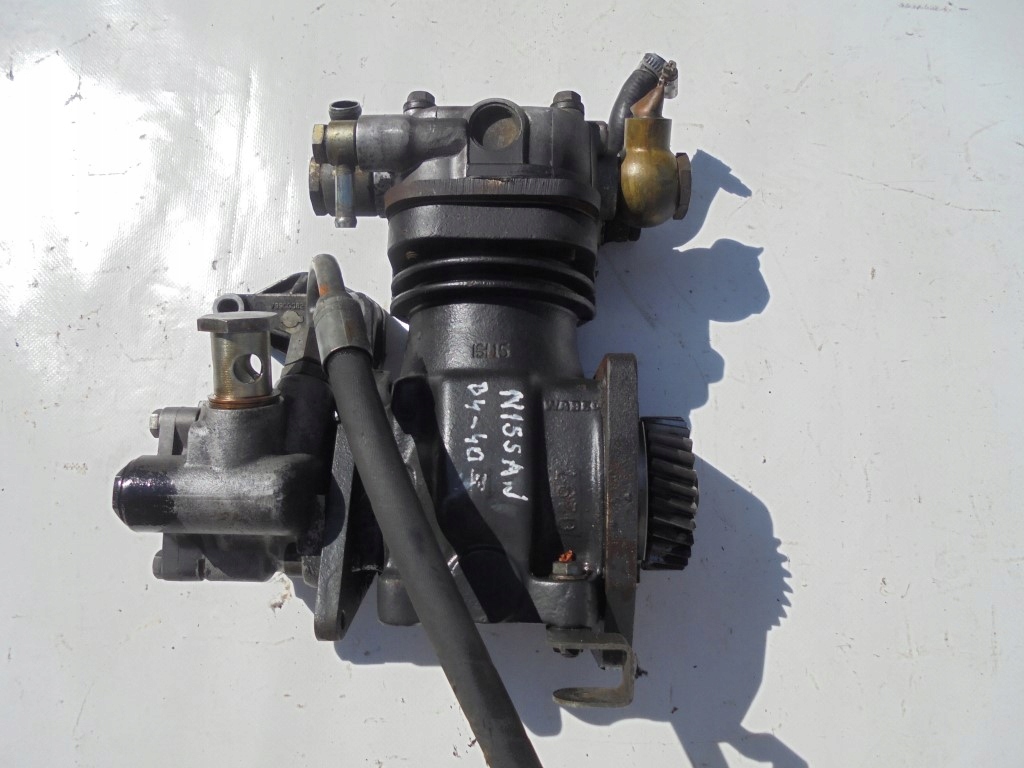 NISSAN ATLEON CABSTAR 4.0 POMPA HYDRAULICZNA 7371161545