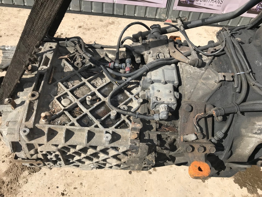 Купить в СПб коробки переключения передач (КПП, АКПП) для тягача в интернет-мага