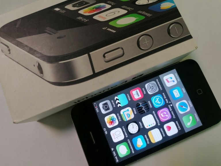 IPHONE 4 8GB BLACK KOMPLET