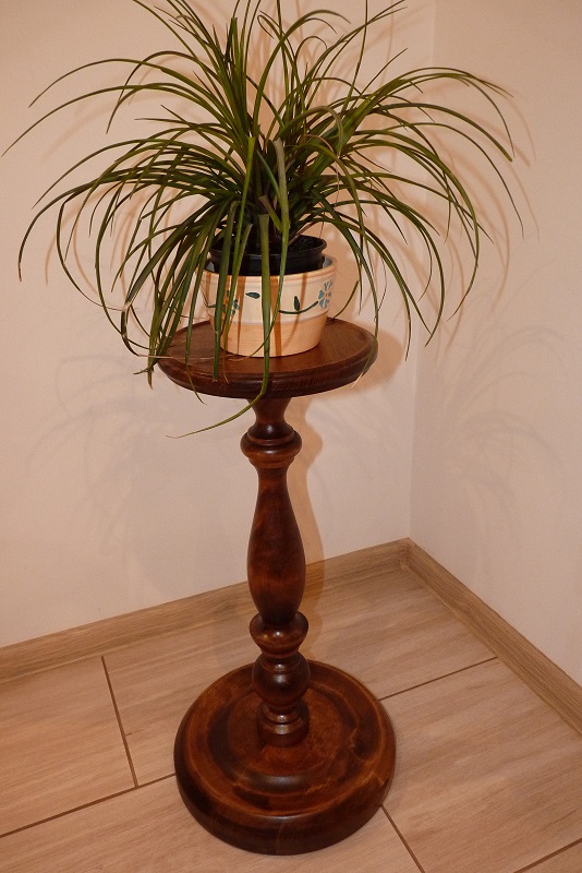Drewniany kwietnik 70 cm