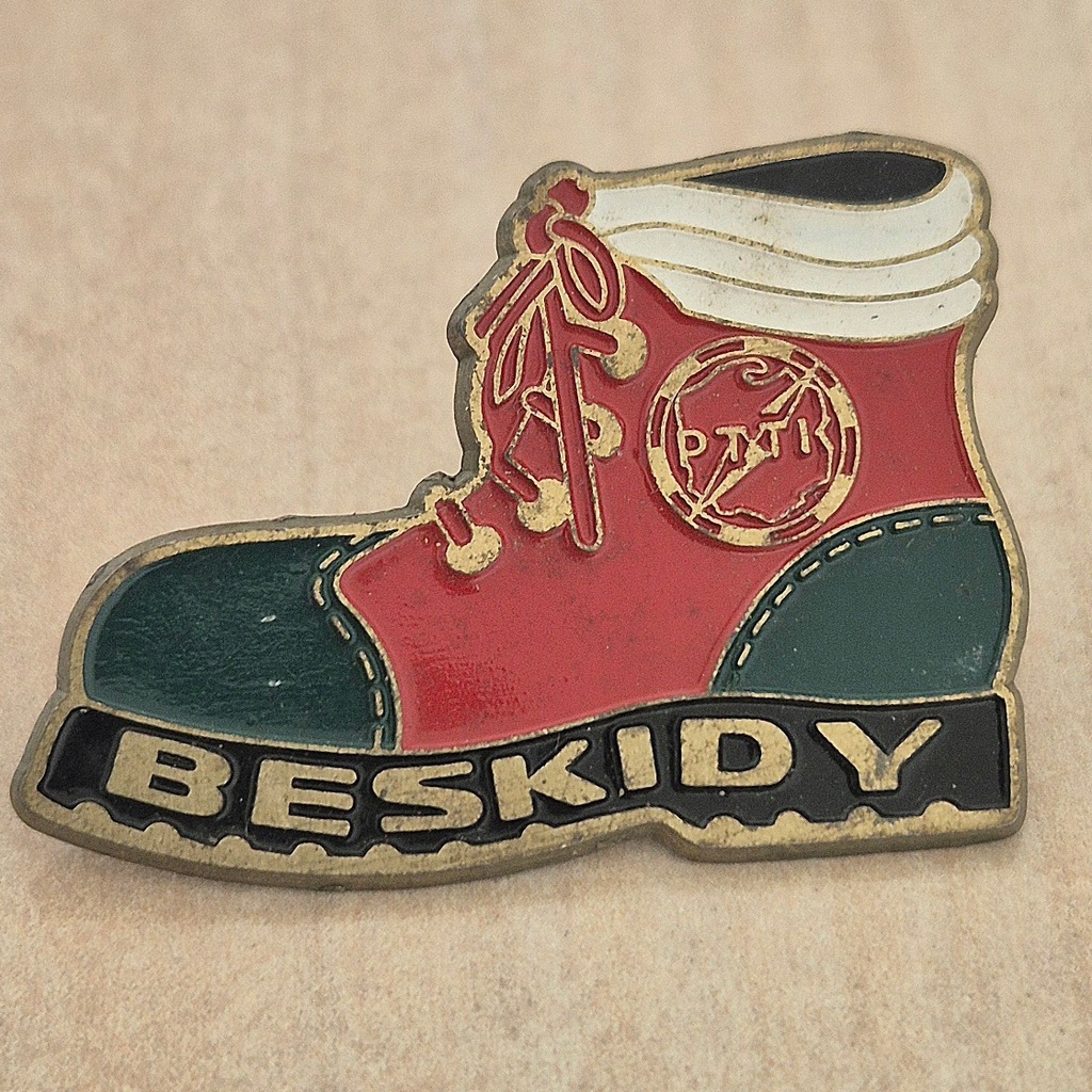 Odznaka PTTK Beskidy - (but) wersja 3