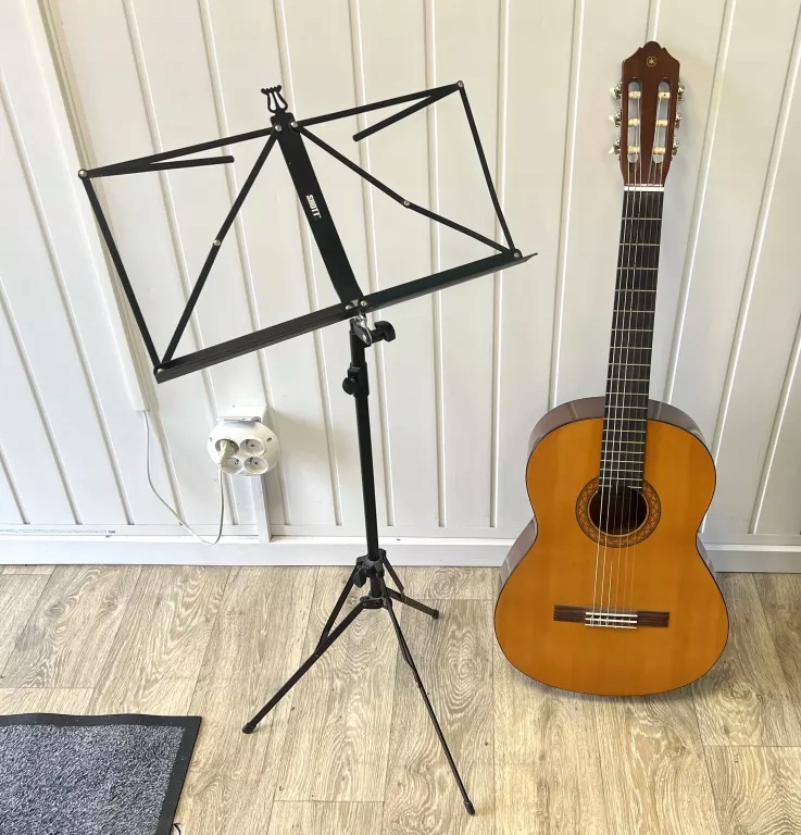 GITARA YAMAHA C40 FUTERAŁ I STATYW