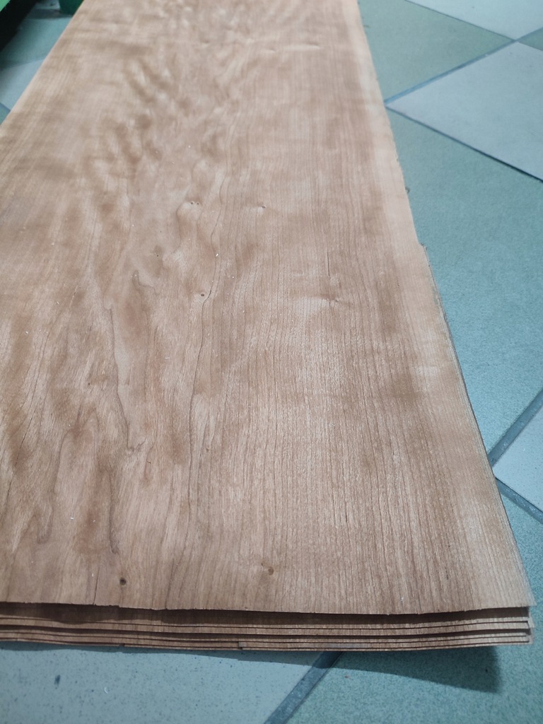 Fornir, okleina olcha 0,6mm x 270mm x 2400mm 2szt
