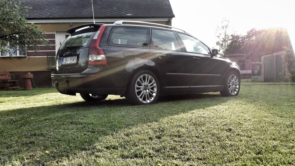 Купить VOLVO V50 (545) 1.6 D 109 л.с.: отзывы, фото, характеристики в интерне-магазине Aredi.ru