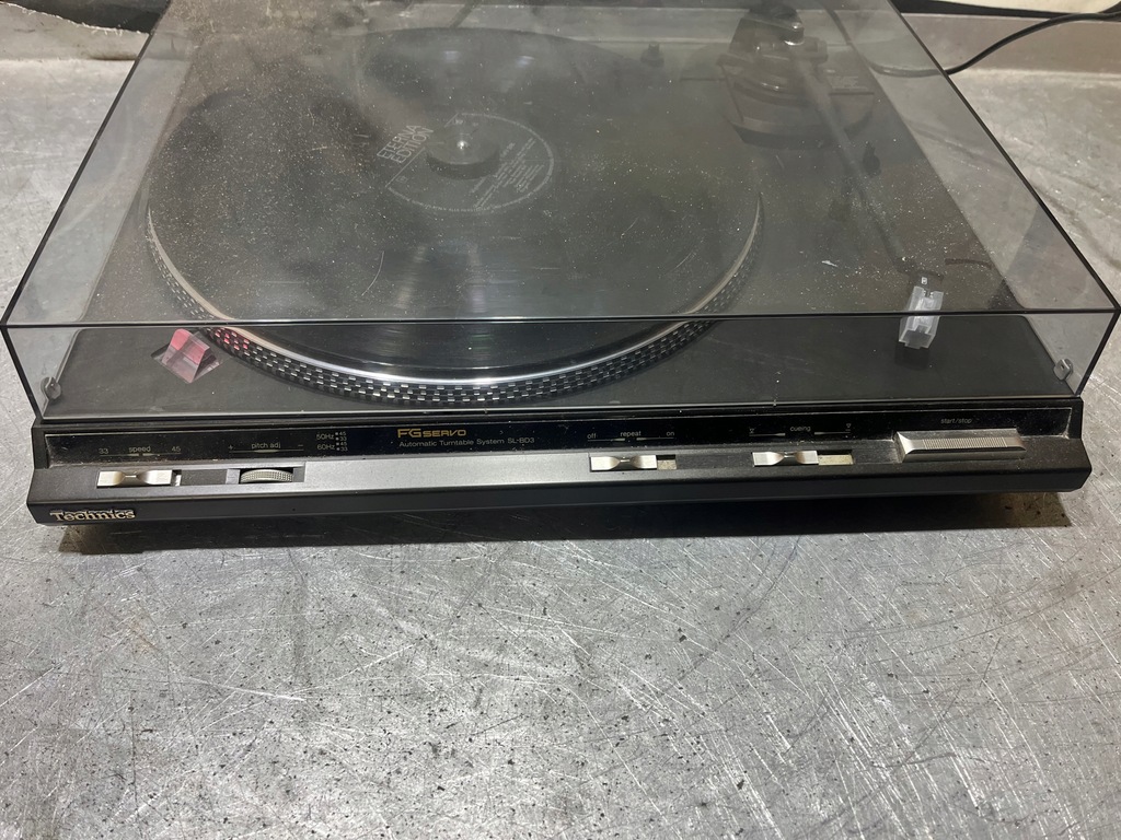 Gramofon Technics FG Servo