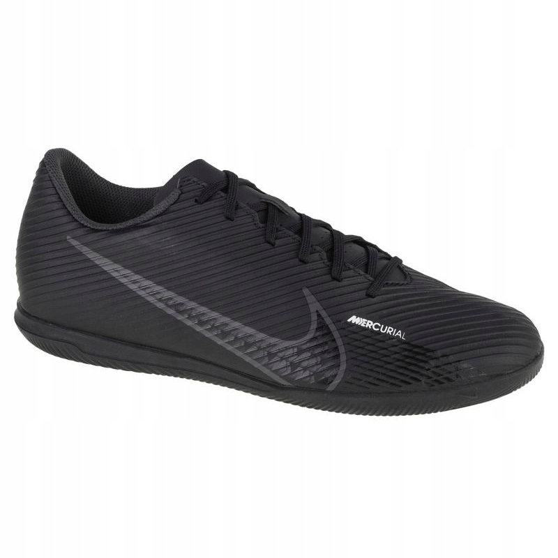 Nike Buty sportowe DJ5969-001 r. 40,5-25 cm długość wkładki zmierzona