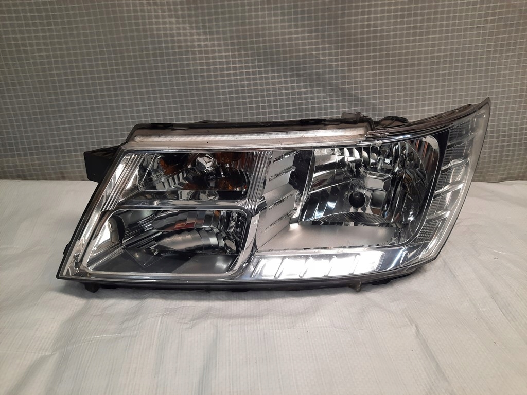 LAMPA lewy przod fiat freemont 11-15 orginal europ