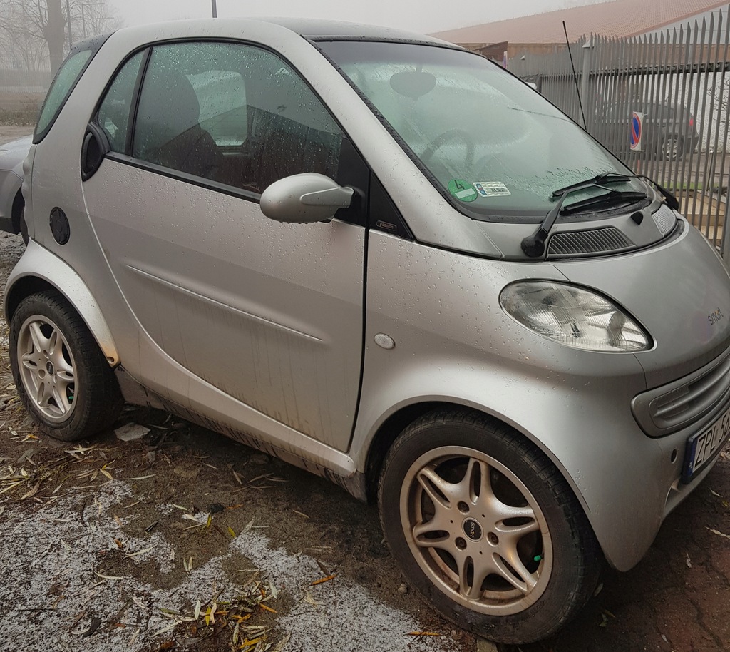 SMART FORTWO 2001R AUTOMAT 0,6 TURBO BENZYNA