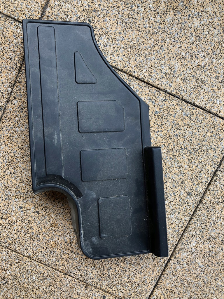 Qashqai II J11 OSŁONA KOLAN PLASTIK 68102 4EH0A - 10712003694