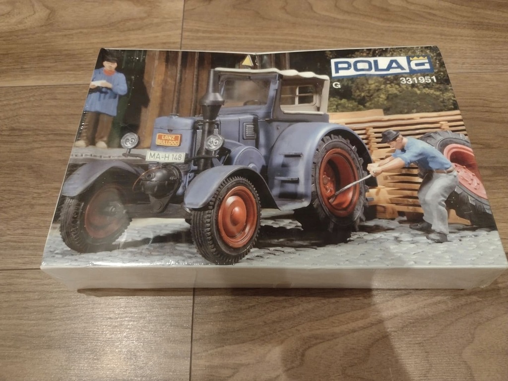 Pola G 331951 traktor do sklejania Lanz Bulldog