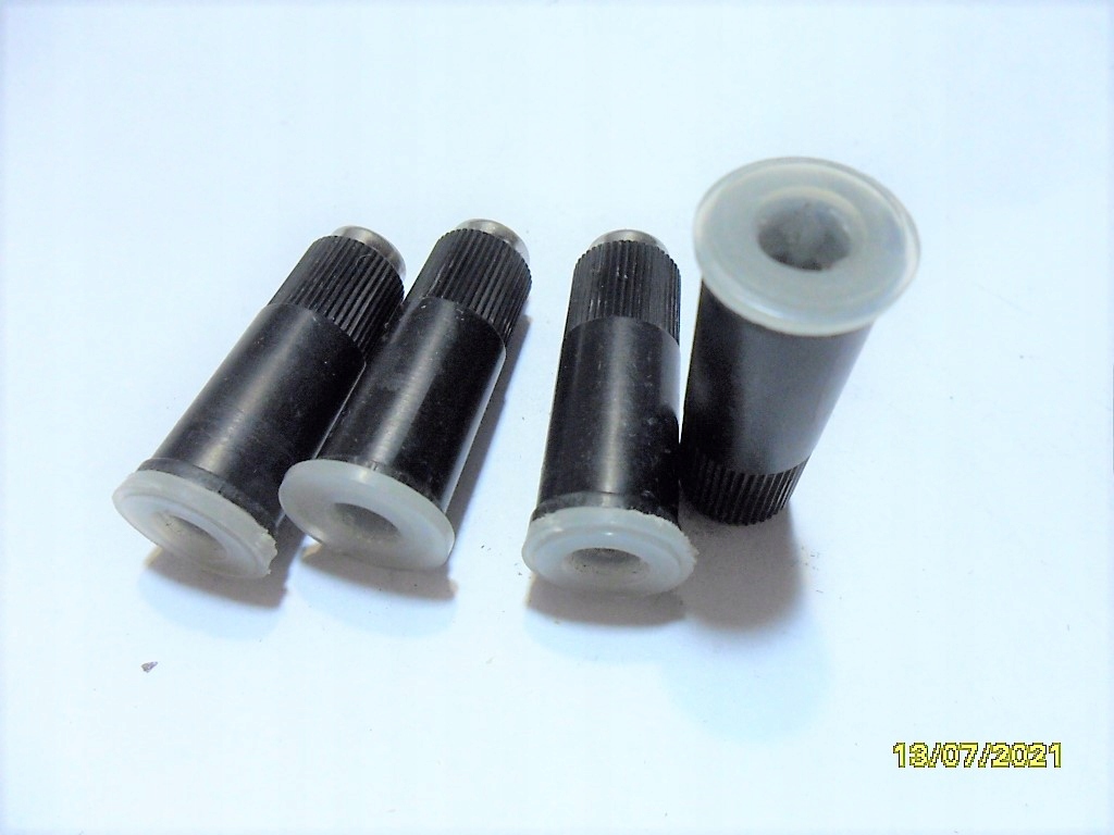 Gałka-pokrętło średnica 13/11 mm na oś.6 mm - 4szt