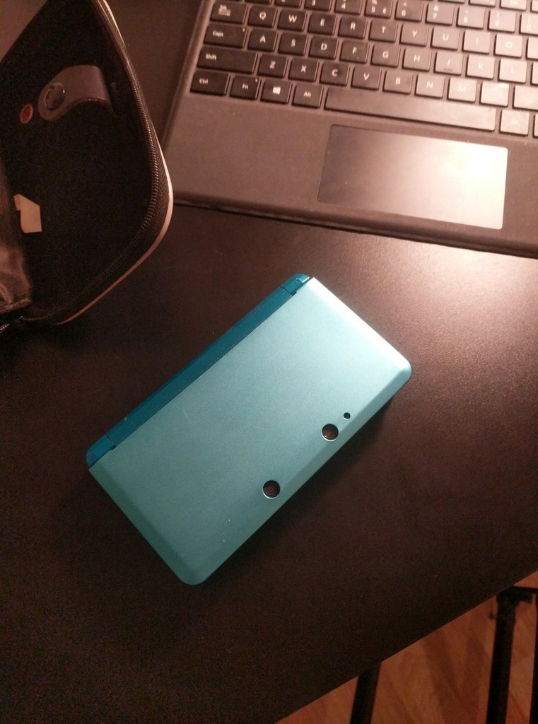 Nintendo 3DS Aqua Blue plus metalowe etui