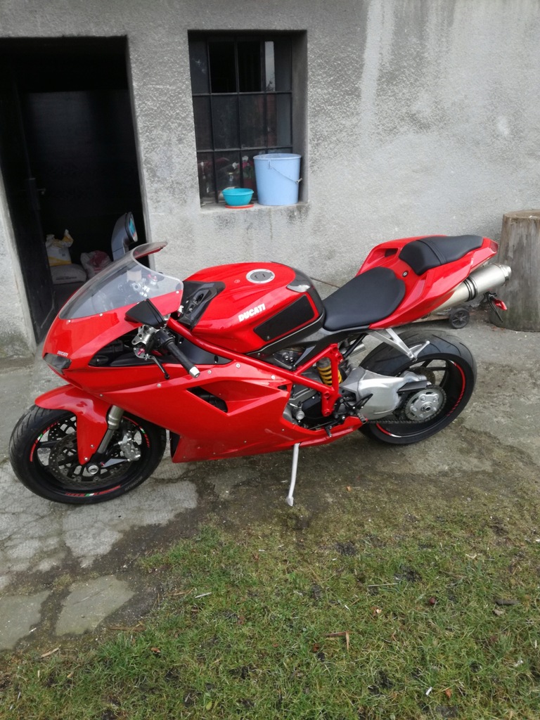 Ducati 848