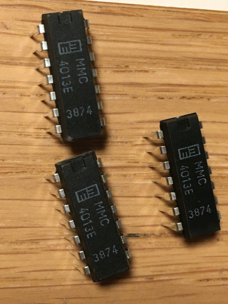 MMC4013; CMOS; 2x przerzutnik D