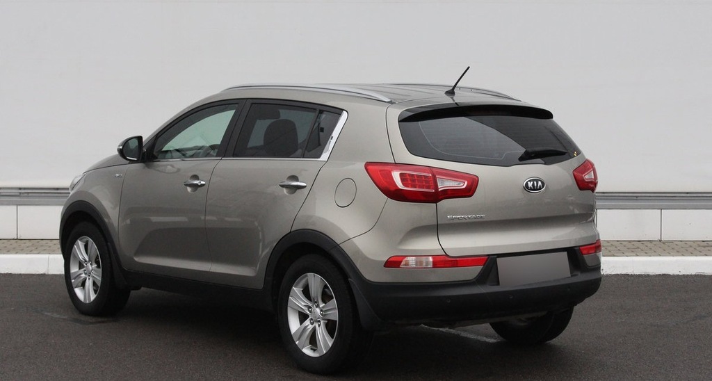 KIA SPORTAGE III 5DRZWI 1015 KOMPLET OWIEWEK HEKO