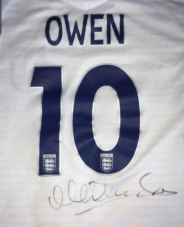 Michael Owen - koszulka z oryginalnym autografem!