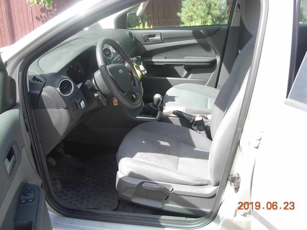 Ford Focus 1.6 TDCI podgrzewana przednia szyba