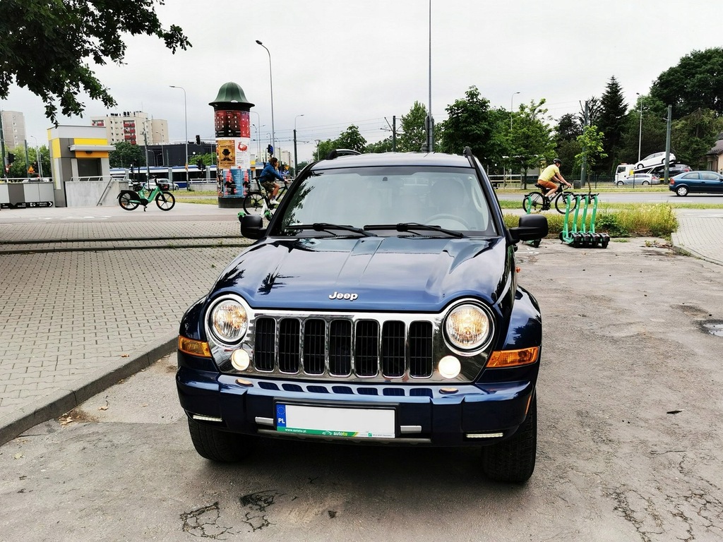 Jeep Liberty Limited 4x4 Full Time Part Time