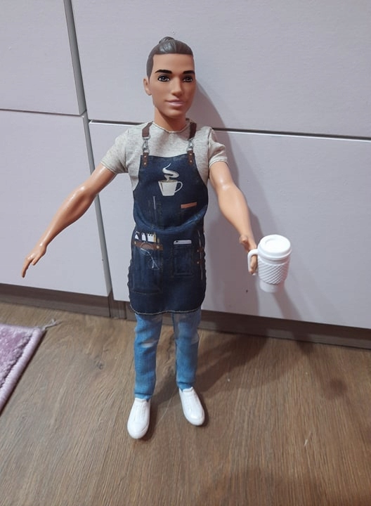 Barbie Lalka Ken Barista FXP03