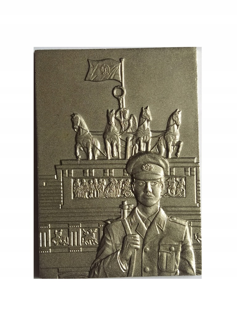 NARODOWA ARMIA LUDOWA DDR-BERLIN