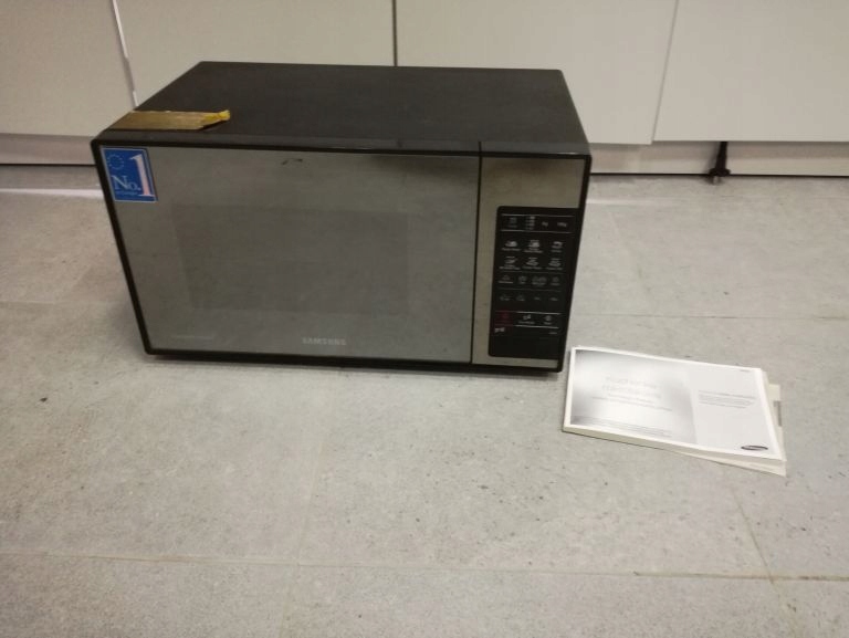 KUCHENKA MIKROFALOWA SAMSUNG GE83X + INSTRUKCJA