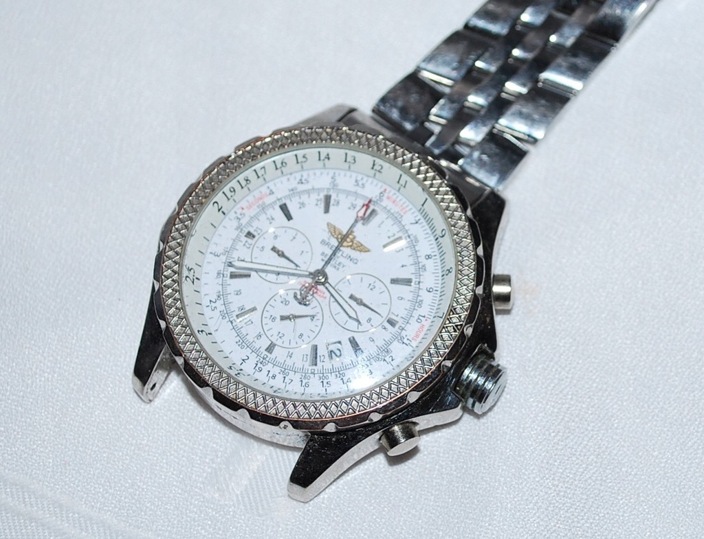 Breitling bentley a25082 watch price hot sale