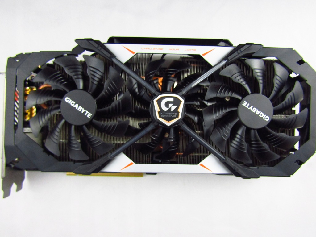 Купить Gigabyte GeForce GTX 1080 Xtreme Gaming 8 ГБ GDDR5X: отзывы, фото, характеристики в интерне-магазине Aredi.ru