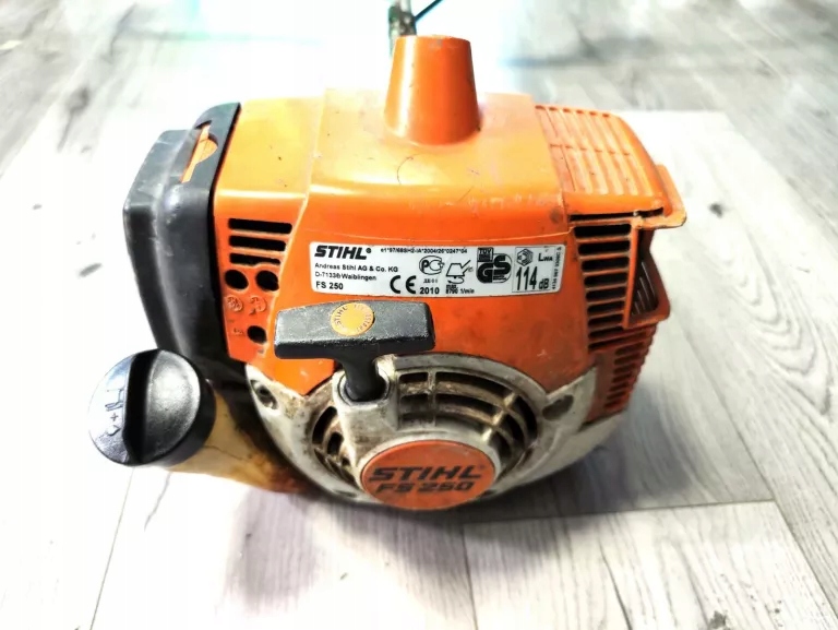 KOSA SPALINOWA STIHL FS250