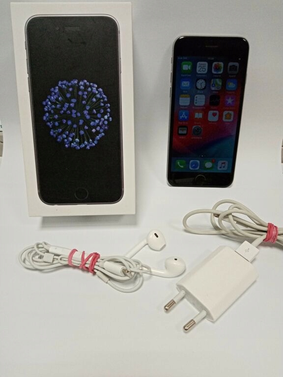 TELEFON IPHONE 6 32GB SREBRNY KOMPLET 95 % BATERI