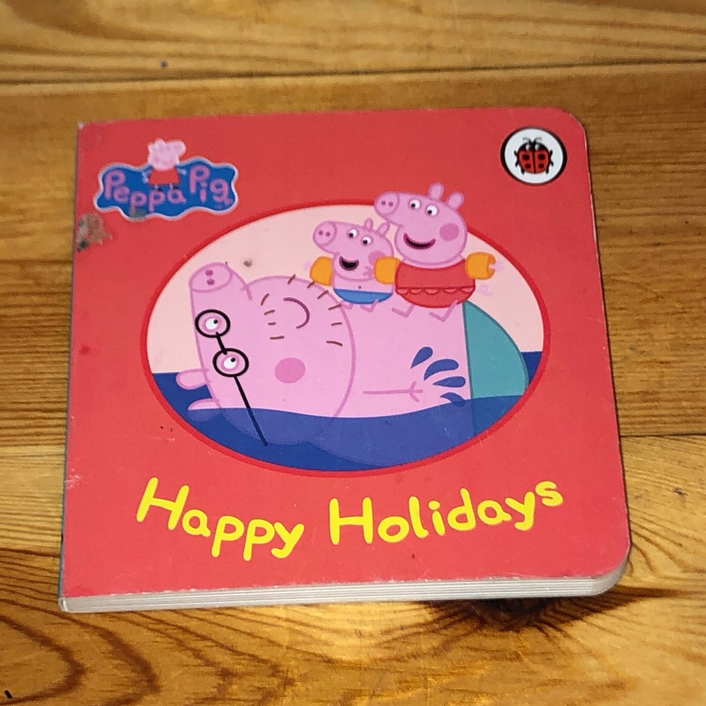 Książka angielsk PEPPA PIG HAPPY HOLIDAYS LADYBIRD