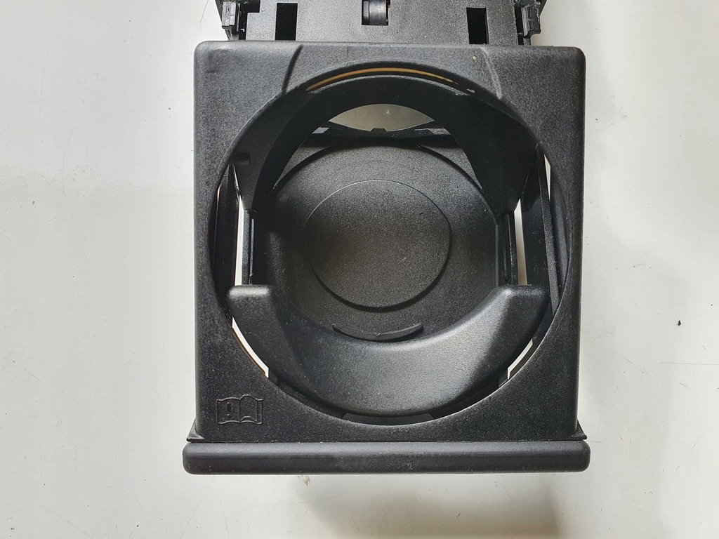 UCHWYT NA KUBEK CUP HOLDER AUDI A3 8L 8L0862534C 9175464621
