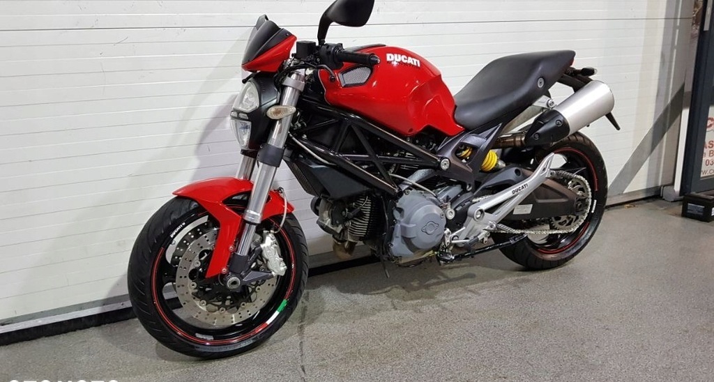 Ducati 696