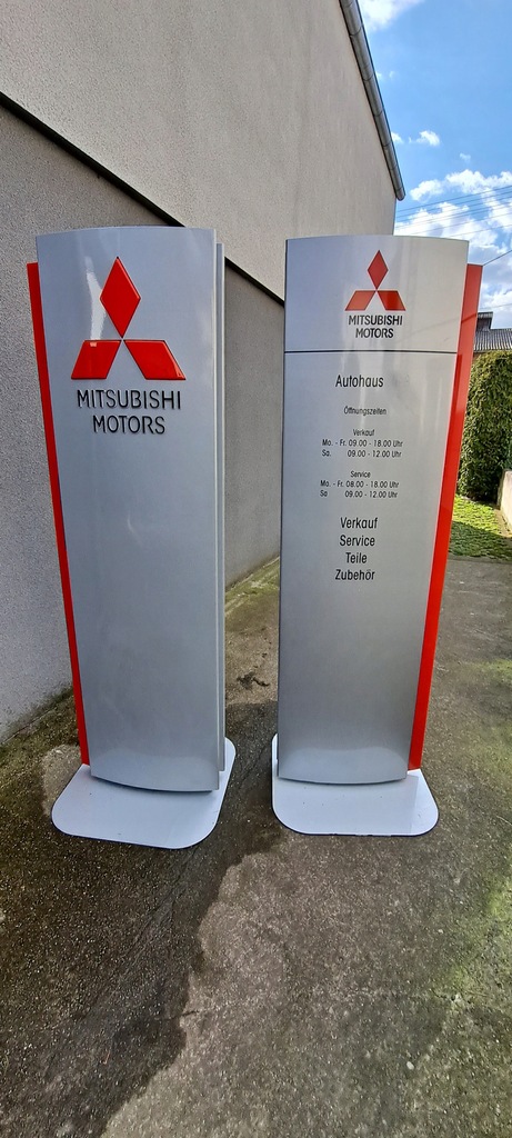 pylon słup reklamowy 205x64 mitsubishi