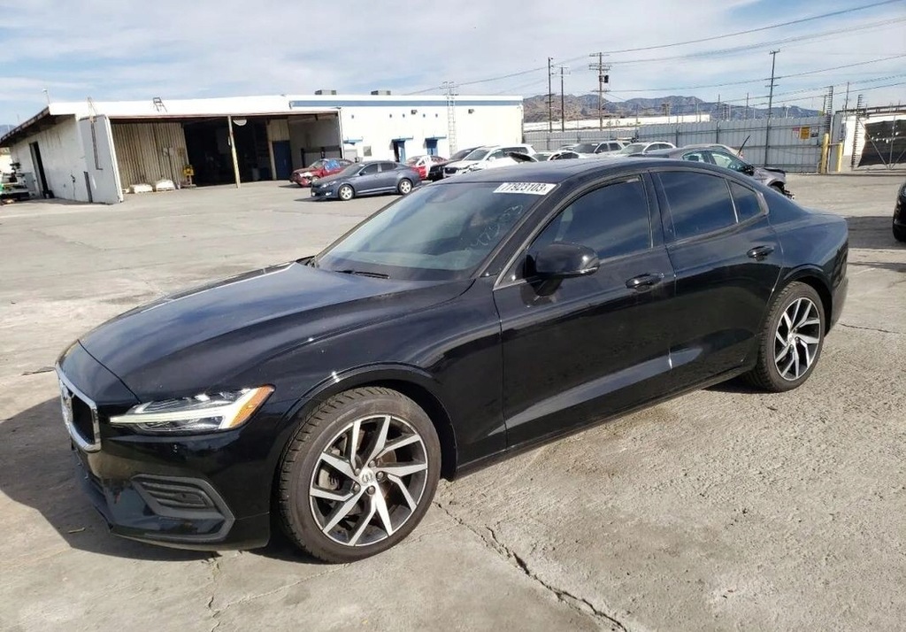 Volvo S60 2019 VOLVO S60 T5 MOMENTUM 2.0 Benzy...