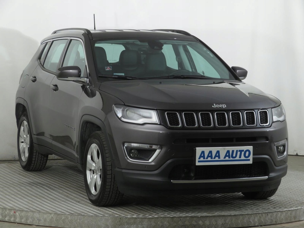 Купить Jeep Compass 1.4 MultiAir, Салон Польша: отзывы, фото, характеристики в интерне-магазине Aredi.ru