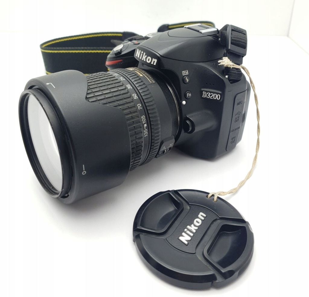 Aparat Nikon D3200 + Obiektyw Nikkor 18-135mm + Torba Przebieg 9767