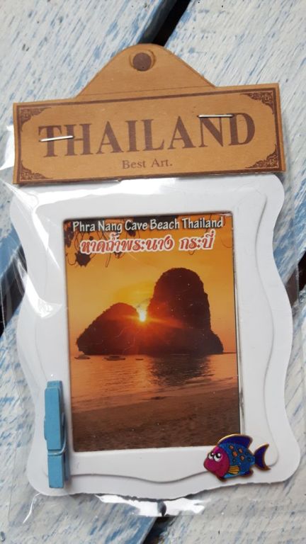 Magnes pamiątkowy z Tajlandii Kocia Łapka