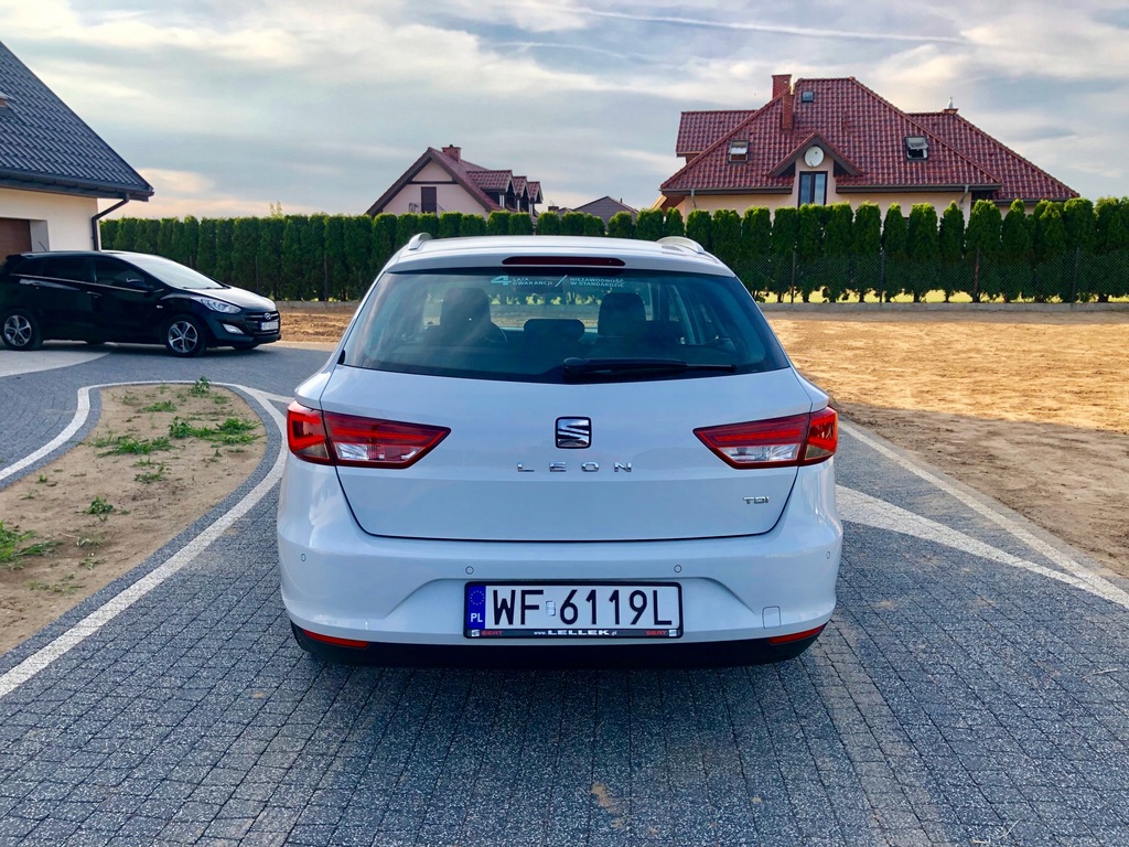 Купить ШОУ-РУМ PL LEON TDI 150KM FULL LEDx2 ALU PEARL WHITE: отзывы, фото, характеристики в интерне-магазине Aredi.ru