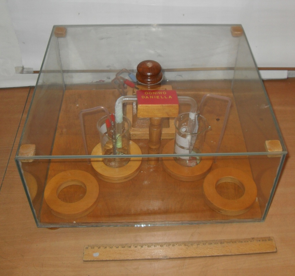 STARY LABORATORYJNY MODEL OGNIWA DANIELLA