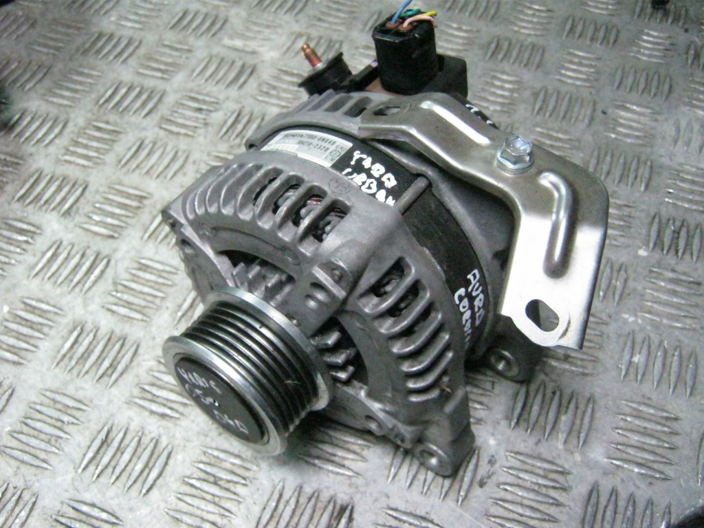 Alternator Toyota Auris Yaris 1.4 D4D 270600N040