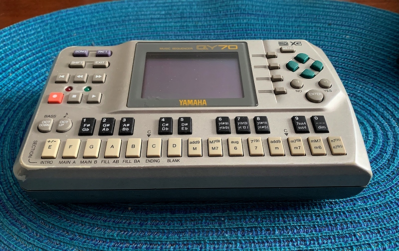 Yamaha QY 70 Sequencer Podkłady