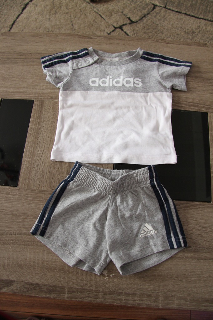 Komplet bluza spodenki chłopiec 0-3 mc Adidas lato