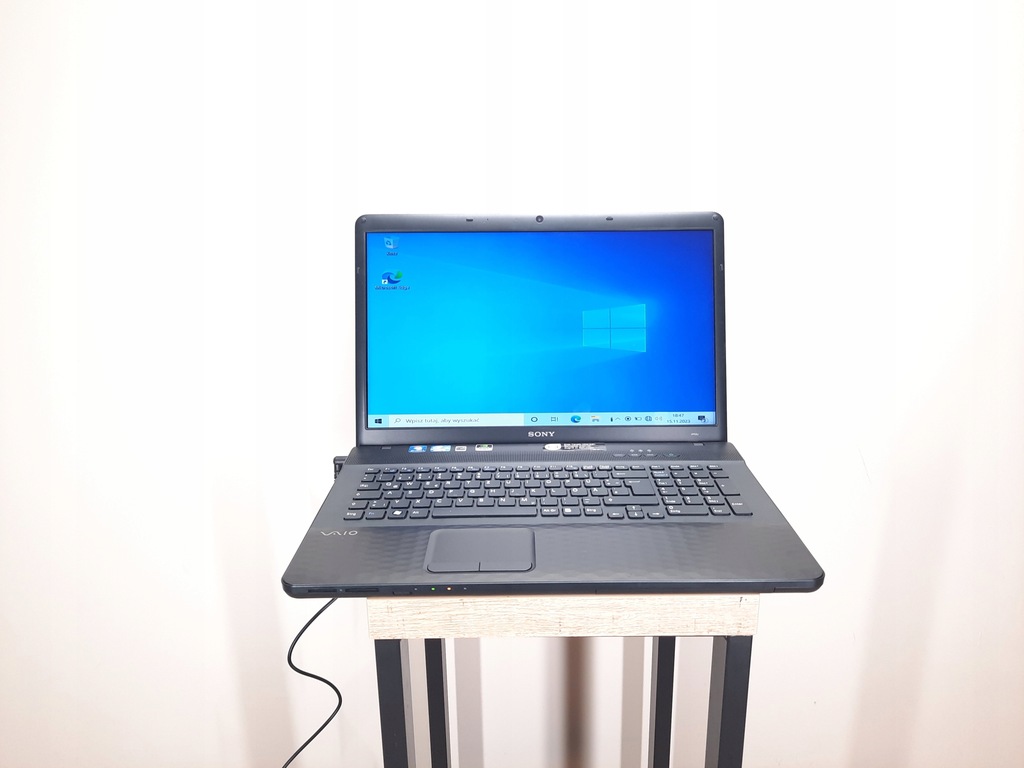 sony VAIO laptop 17" full HD model PCG-91211M