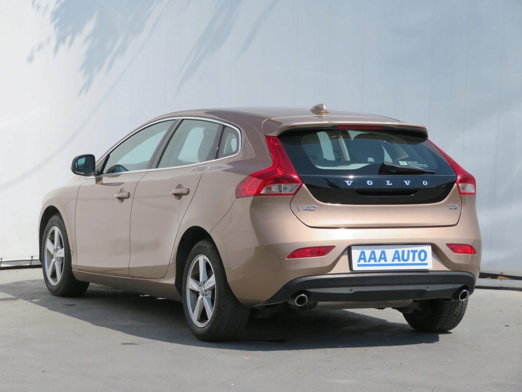 Купить Volvo V40 2.0 D3, Салон Польша, 1-й владелец: отзывы, фото, характеристики в интерне-магазине Aredi.ru