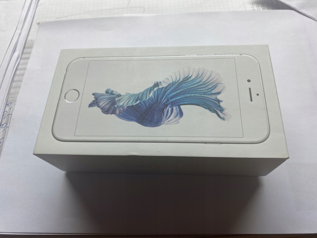 Apple iPhone 6S 64GB Silver + drugi telefon iPhone